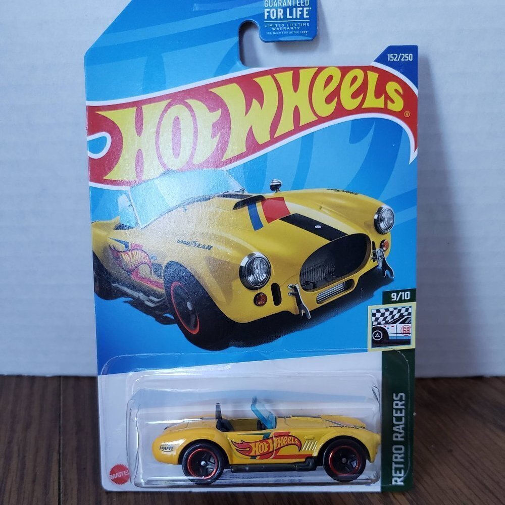 2022 Hot Wheels Retro Racers 9/10 Shelby Cobra Yellow 427 S/C 152/250